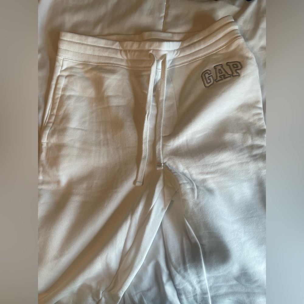 GAP white joggers